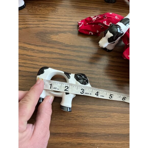 Cow napkin rings with red cowboy decor napkins set of four - Picture 5 of 8